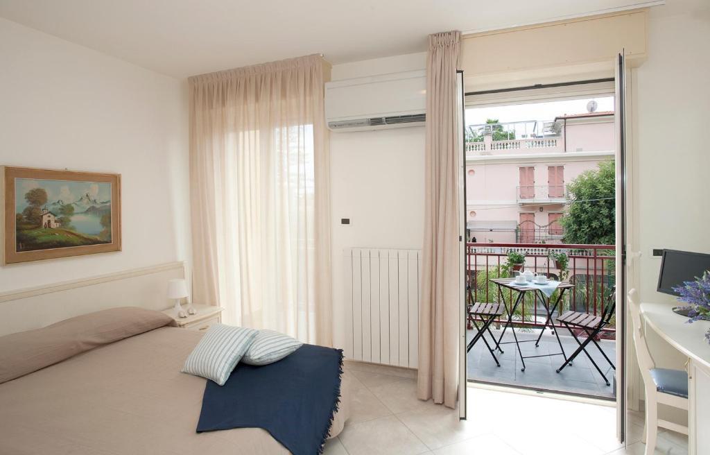 Residence Dell'Angelo Ospedaletti Zewnętrze zdjęcie